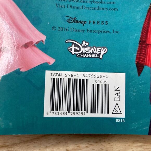 Disney’s Descendants Books Return to the Isle of the Lost & CJ’s Treasure Chase - Picture 5 of 7